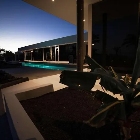 Vahalla *